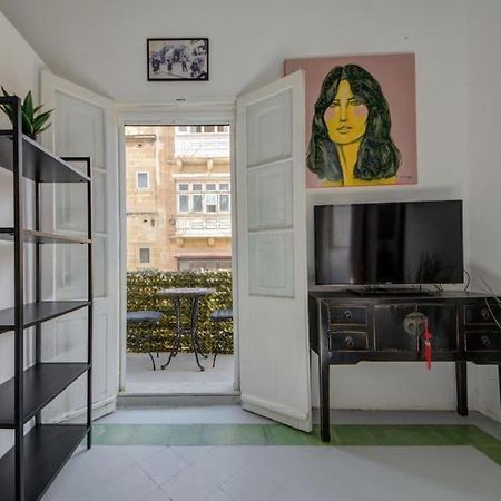 Traditional Maltese Town House In Floriana Bagian luar foto